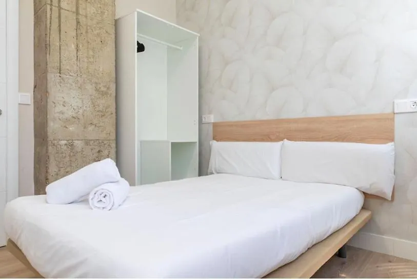 Contemporary 6Bd Apartment For 12 Las Ventas Madrid 0*,  Spain